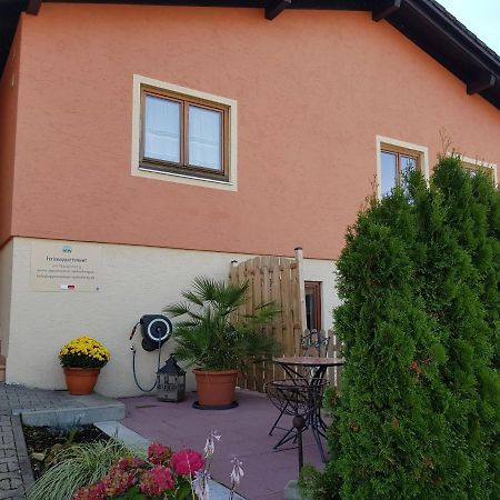 Ferienappartement Am Nadenberg 林登贝格 外观 照片