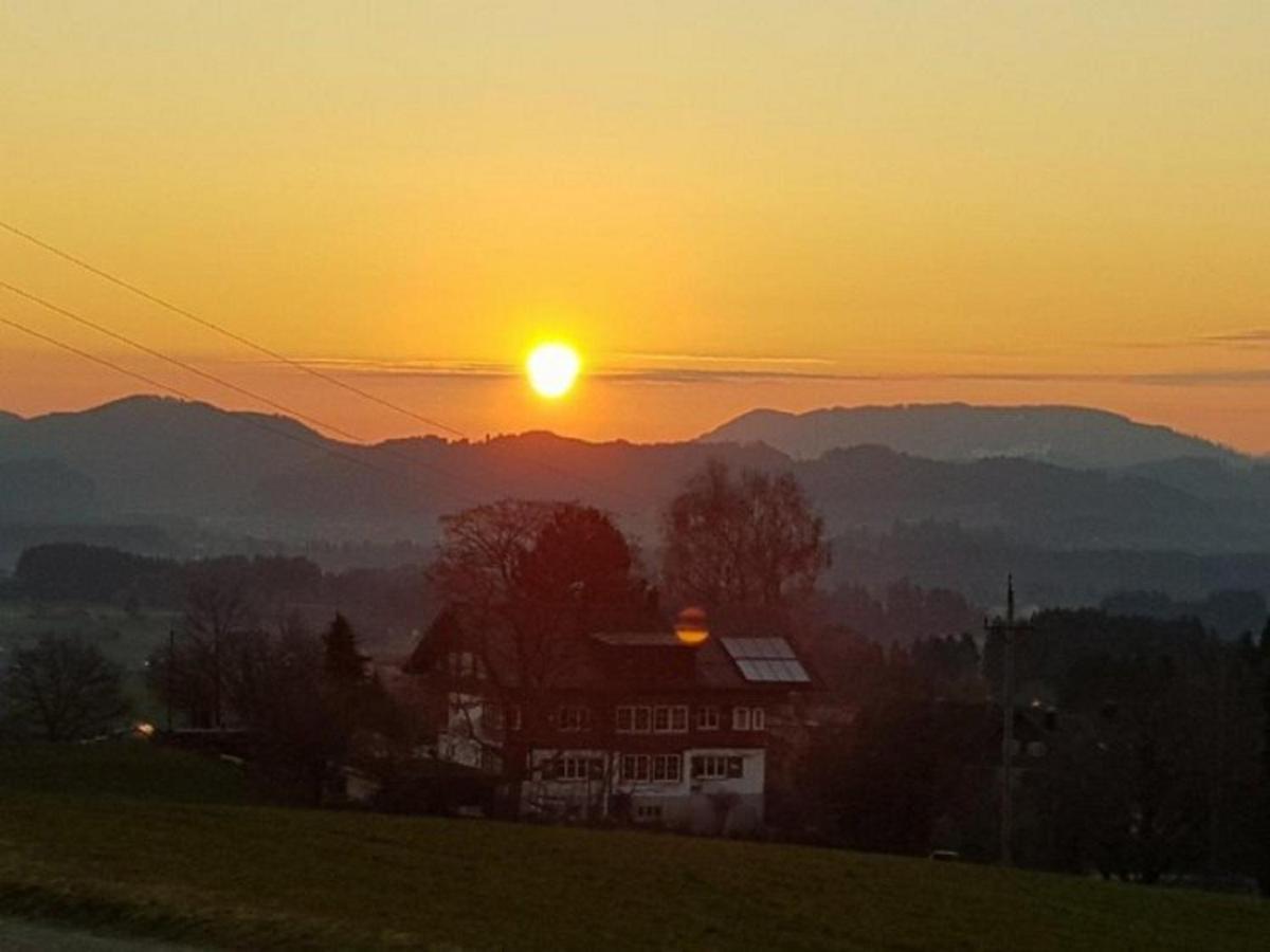 Ferienappartement Am Nadenberg 林登贝格 外观 照片